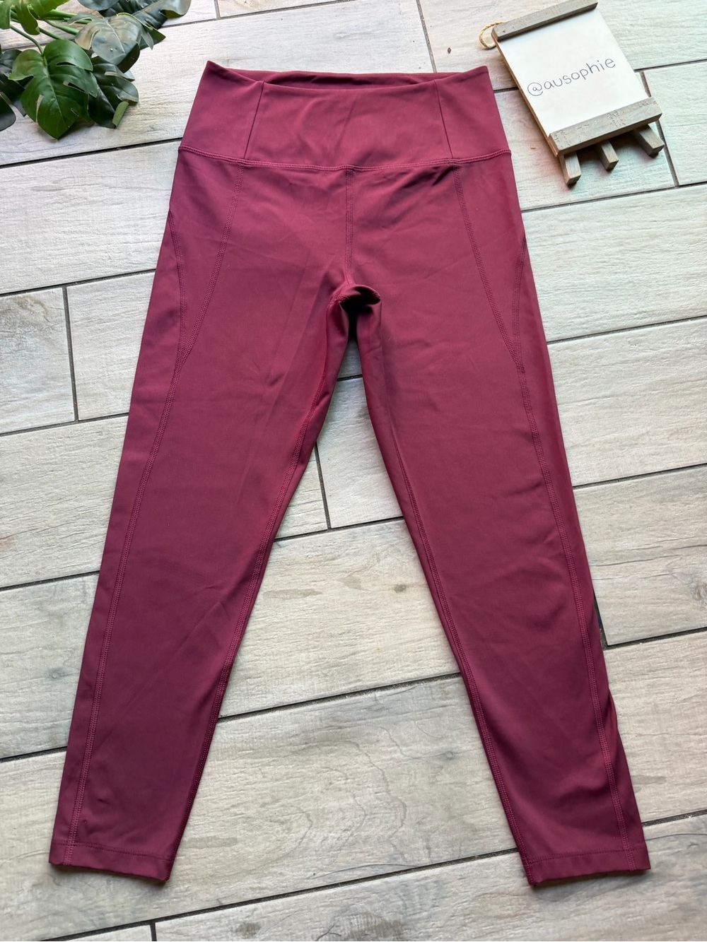 Girlfriend Collective High-Rise Performance Compression Leggings in Wine. Size M - Picture 2 of 10